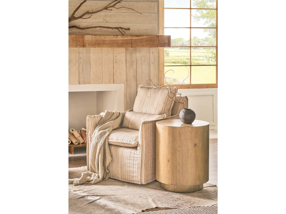 Weekender Coastal Living Home - Table