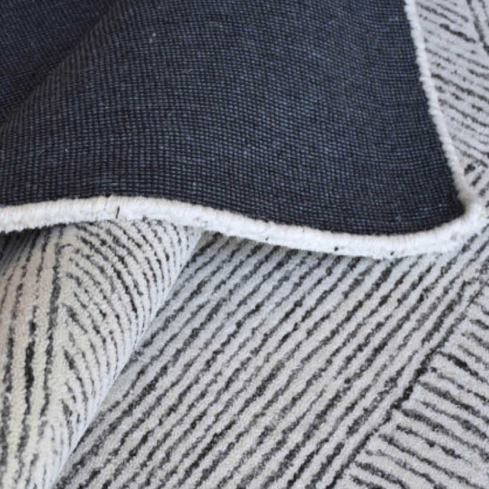 Paonia - Geometric Rug
