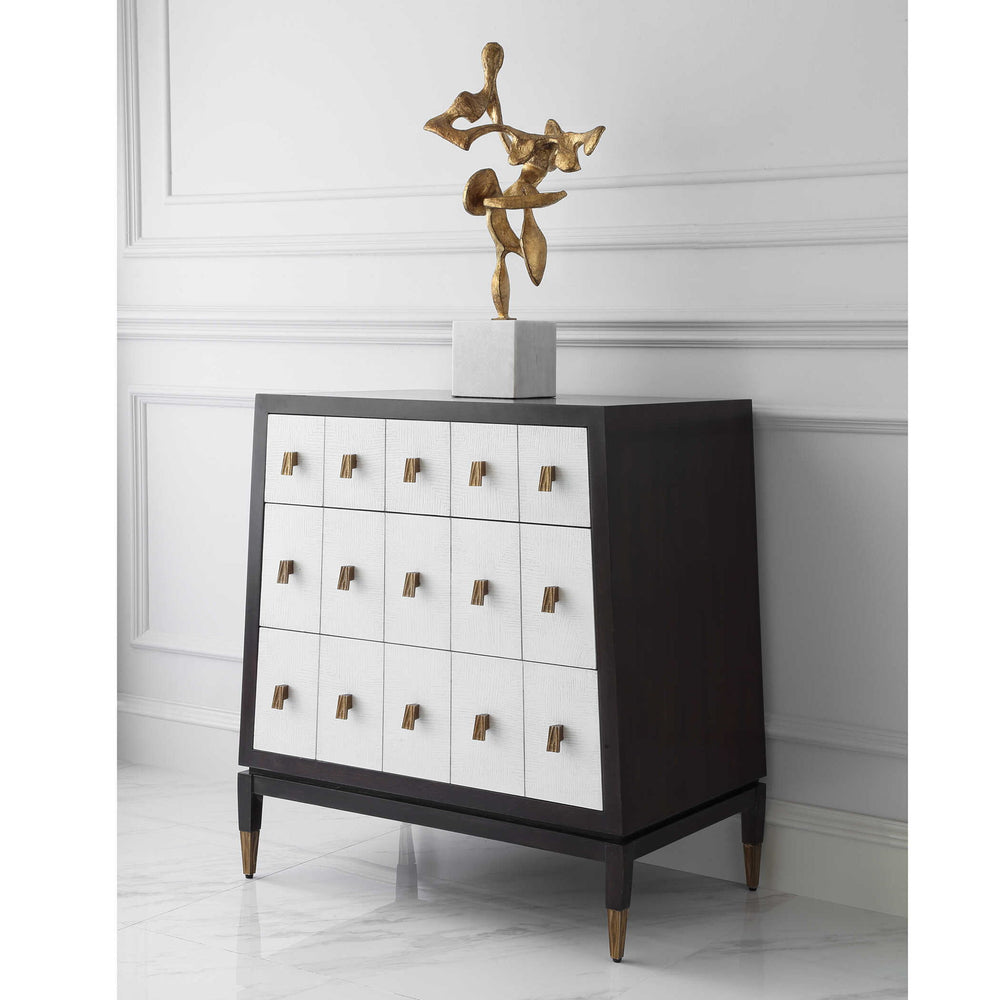 Pyramid - Chest
